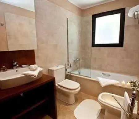 Villas Yaiza Village Hotel 2*